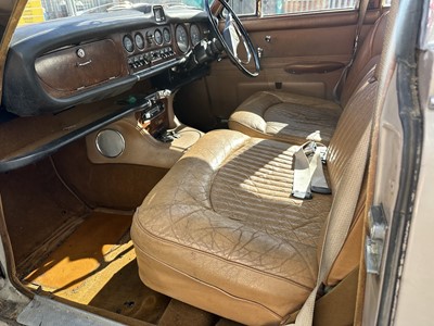Lot 72 - 1969 Daimler Sovereign, 4235cc petrol, 4-door saloon, reg. no. WRC 455G