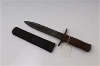 Lot 867 - Second World War Italian fighting / trench...