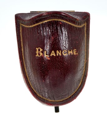 Lot 474 - Victorian gold/yellow metal thimble in original leather case