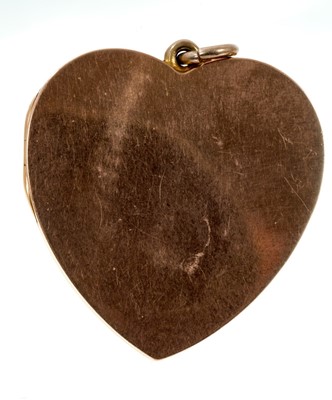 Lot 477 - Edwardian rose gold heart shaped oversized locket