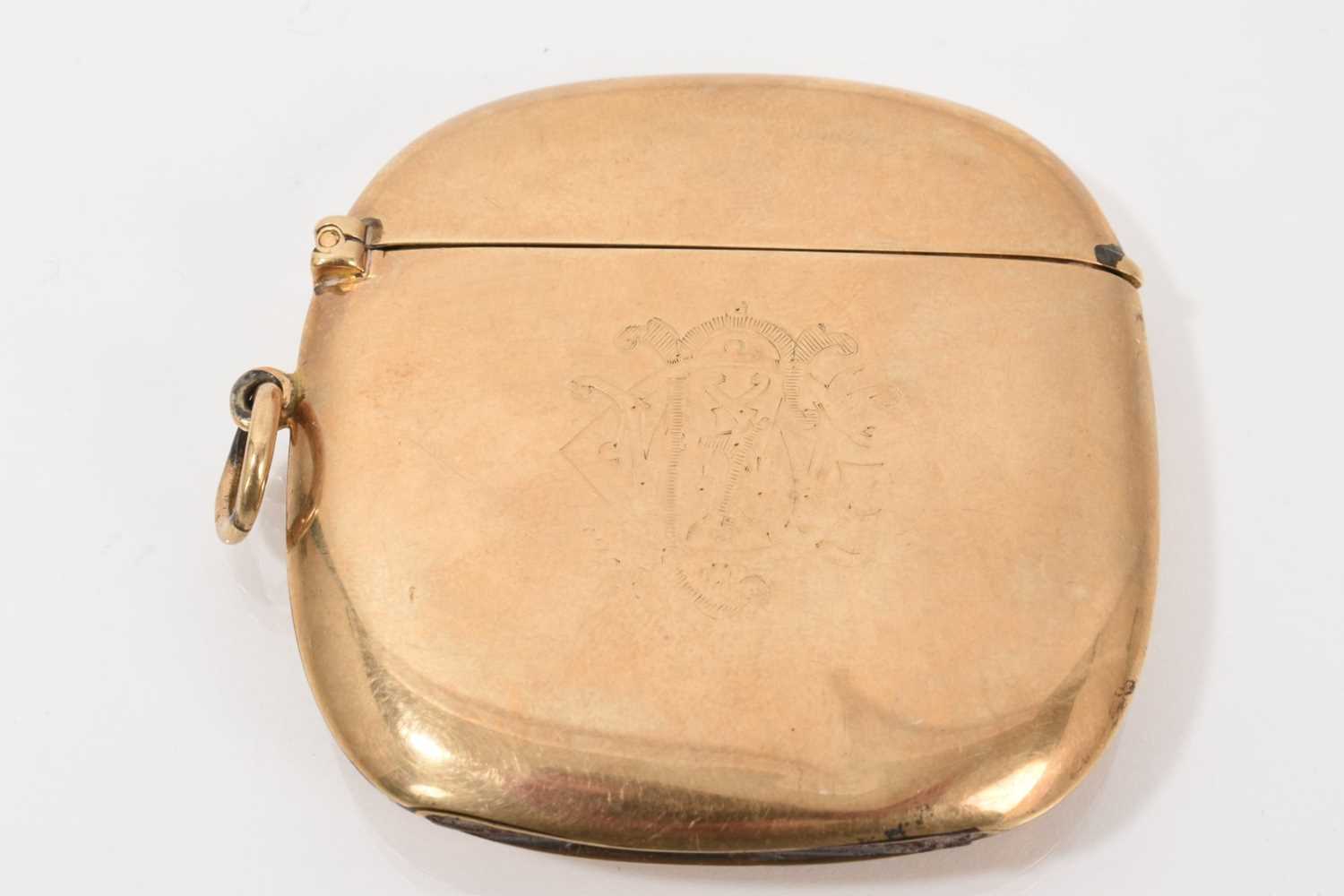 Lot 478 - Edwardian 9ct gold vesta case (Chester 1905)
