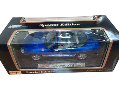 Lot 2046 - Two boxes of model vehicles including Maisto