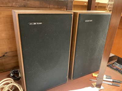 Lot 625 - Van der molen record player and pair of speakers.
