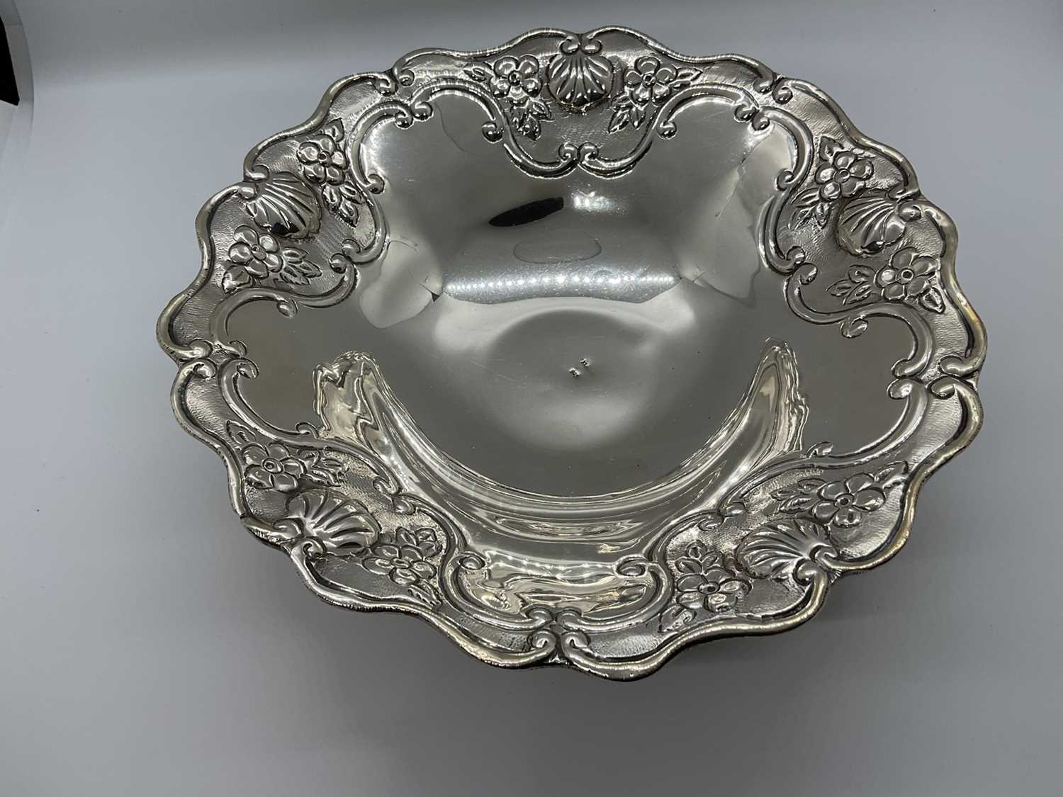 Lot 55 - Silver bon-bon dish with shells