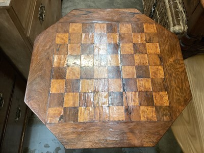 Lot 1371 - Regency chess pedestal table