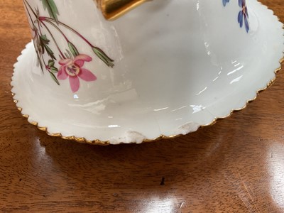 Lot 15 - Pair of Chamberlains Worcester porcelain tureens and covers