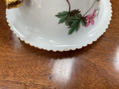 Lot 15 - Pair of Chamberlains Worcester porcelain tureens and covers