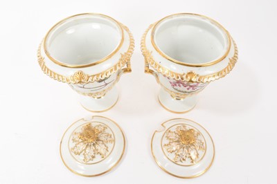 Lot 15 - Pair of Chamberlains Worcester porcelain tureens and covers