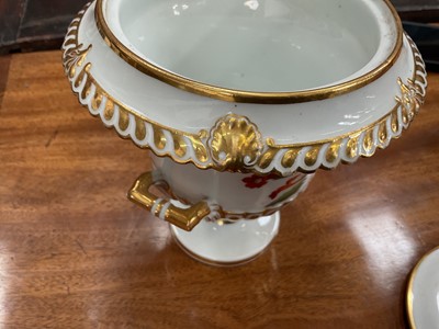 Lot 15 - Pair of Chamberlains Worcester porcelain tureens and covers