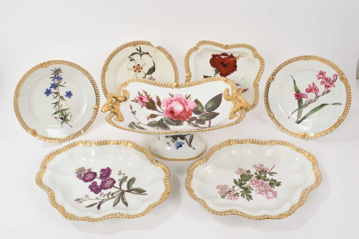 Lot 14 - Group of Chamberlains Worcester porcelain dessert ware