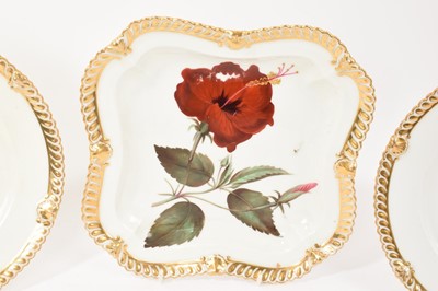 Lot 14 - Group of Chamberlains Worcester porcelain dessert ware