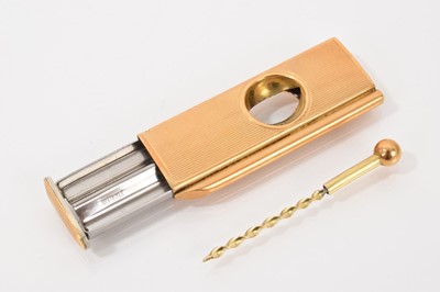 Lot 630 - 18ct gold cased cigar cutter and piercer (Birmingham 1963)