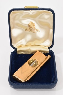 Lot 630 - 18ct gold cased cigar cutter and piercer (Birmingham 1963)