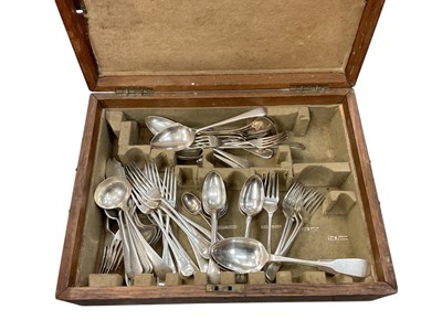 Lot 755 - Set Edwardian plated dessert knives and forks in case, plated part canteen of flatware and lot plated ware