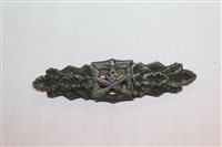 Lot 656 - Nazi close combat clasp with broad pin fitting,...