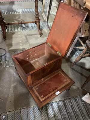 Lot 100 - 19th century step commode