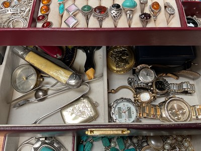 Lot 65 - Jewellery box containing silver gem set rings, bracelets, earrings, pendant necklaces, turquoise jewellery, amber, various wristwatches, 9ct gold chain