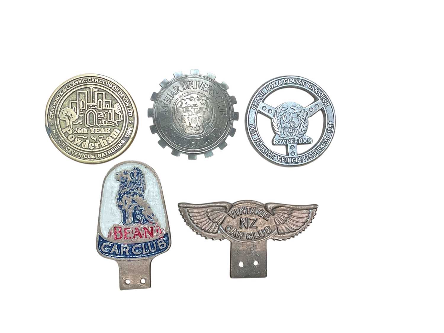 Lot 21 - Group of five various vintage car badges to include Vintage NZ car club, Jaguar Drivers' Club Switzerland and Bean Car Club (5).