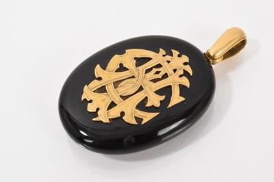 Lot 451 - Group of Georgian and later mourning jewellery