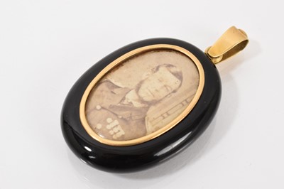 Lot 451 - Group of Georgian and later mourning jewellery
