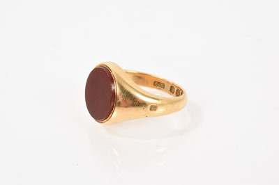 Lot 459 - Victorian 18ct gold signet ring with an oval carnelian panel