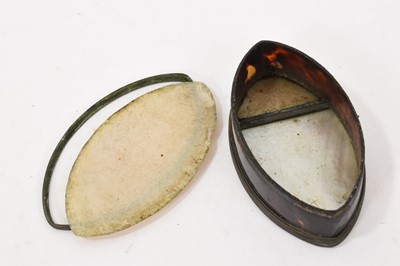 Lot 808 - George III mother of pearl and tortoiseshell snuff box
