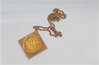 Lot 66 - G.B. Elizabeth II gold Sovereign set in 9ct...