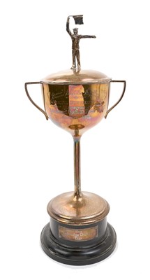 Lot 125 - George V silver trophy cup with engraved presentation inscription "Signal School Shotley General Efficiency Cup Presented by Lieutenant Cyril D. Fenn R.N. August 1912" and cover with figural kno...