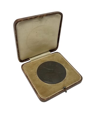 Lot 106 - Bronze London Midland & Scottish railway 1926 General Strike medal / medallion in box of issue.
