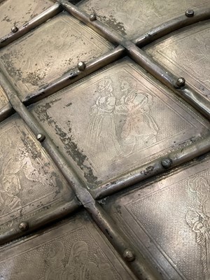 Lot 109 - A jousting shield with figural decoration