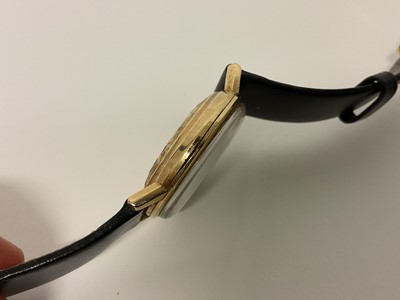 Lot 683 - 1960s gentlemen's Omega Automatic Seamaster De Ville 9ct gold wristwatch on leather strap