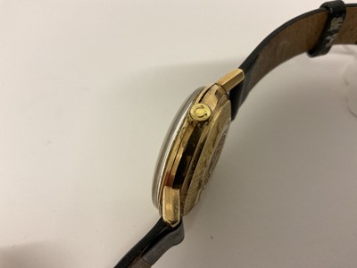 Lot 683 - 1960s gentlemen's Omega Automatic Seamaster De Ville 9ct gold wristwatch on leather strap