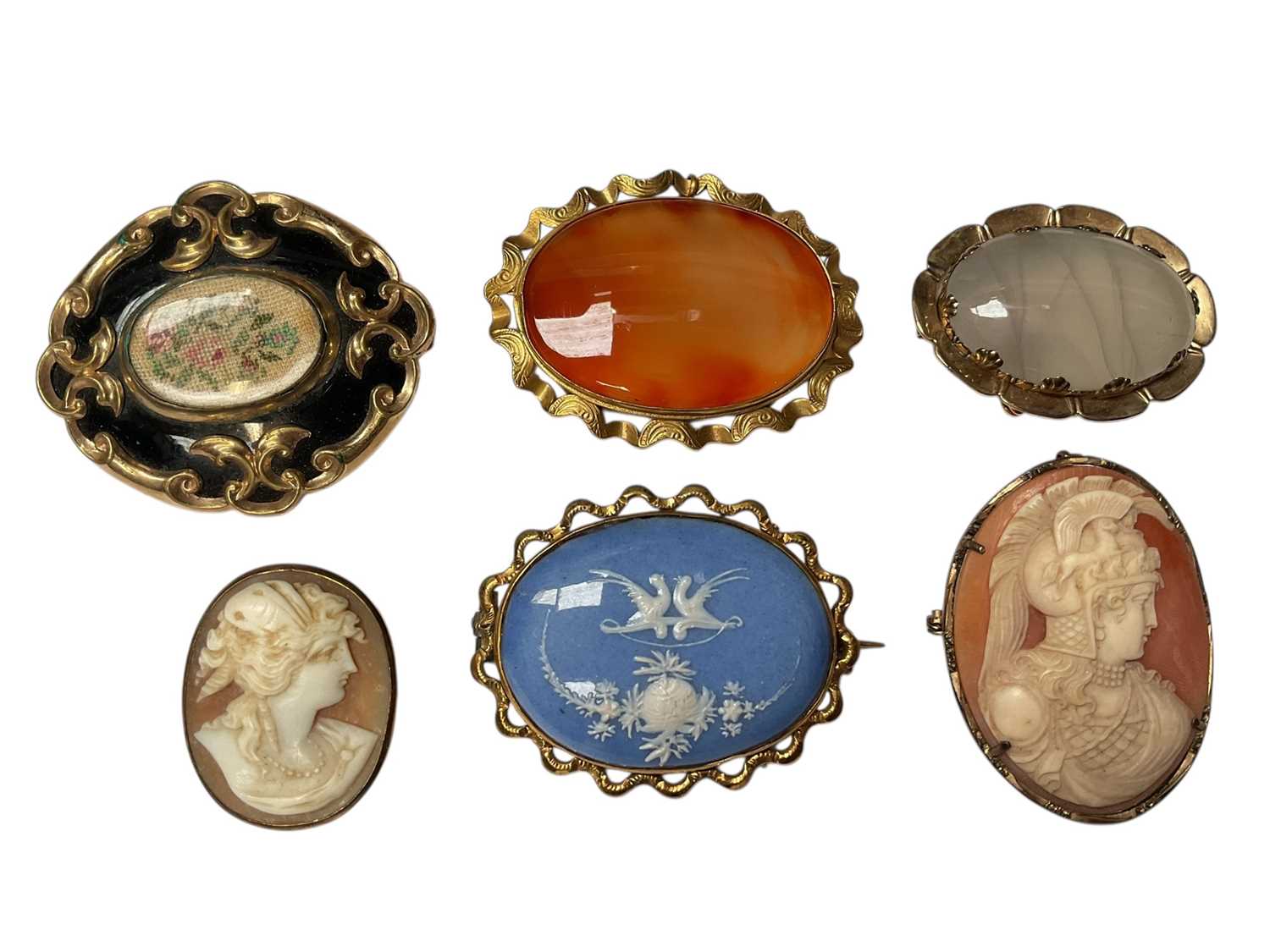 Lot 38 - Group of Victorian brooches (6)