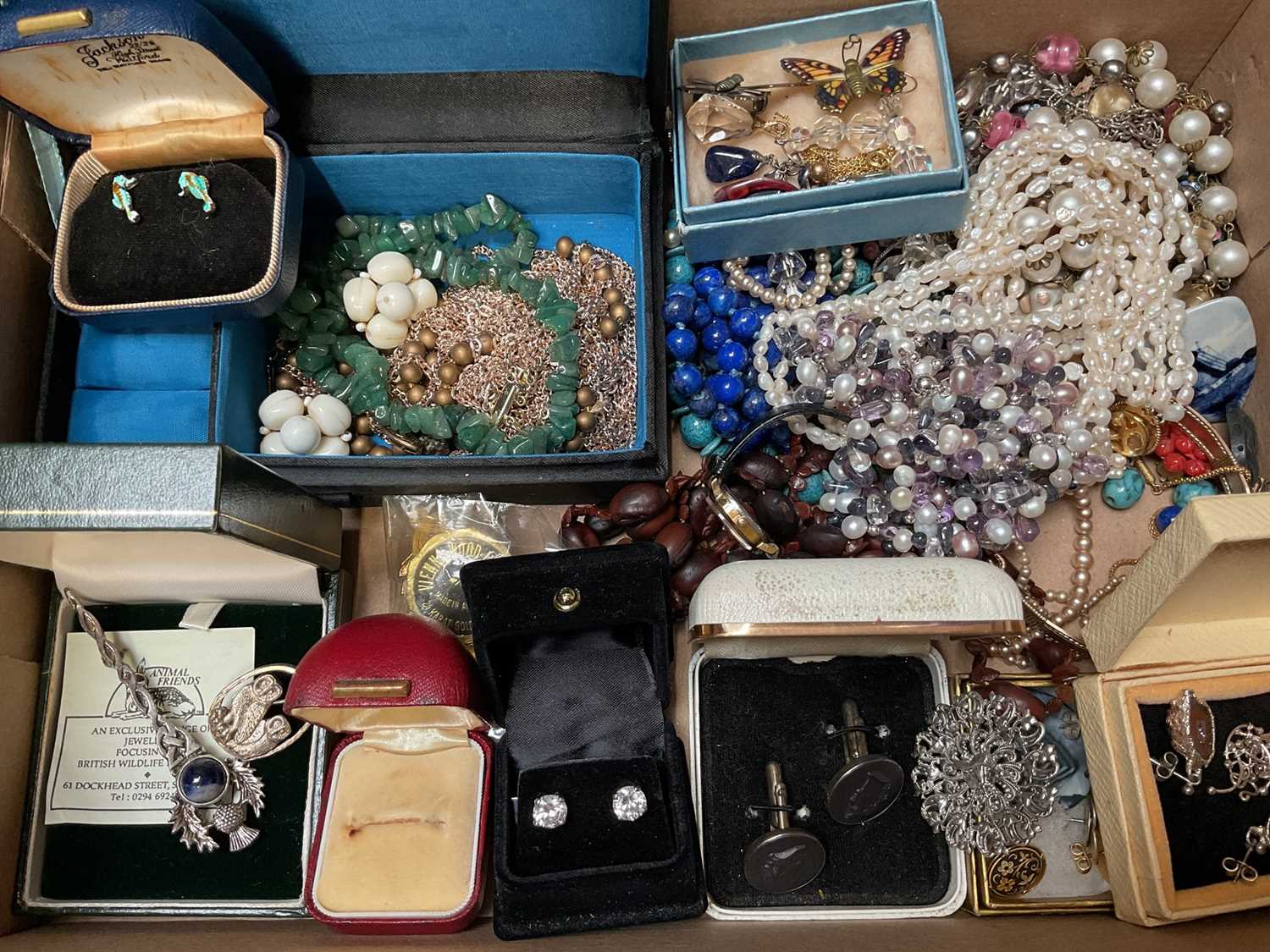 Lot 42 - Group of vintage costume jewellery, military badges etc