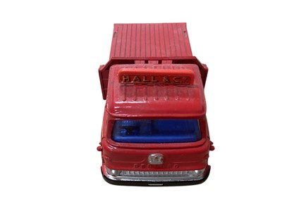 Lot 1550 - Dinky Toys Hall & Co Ltd Bedford TK Coal Lorry with four coal sacks (no scales), boxed No.425 (1)