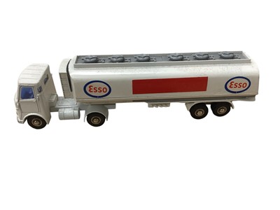 Lot 1544 - Dinky Toys Esso A.E.C. Fuel Tanker No.945 & Dinky Supertoys Shell-BP Leyland Octopus Fuel Tanker No.944, both boxed (2)