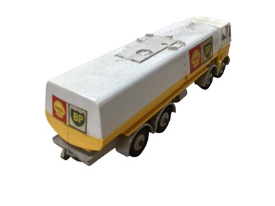 Lot 1544 - Dinky Toys Esso A.E.C. Fuel Tanker No.945 & Dinky Supertoys Shell-BP Leyland Octopus Fuel Tanker No.944, both boxed (2)