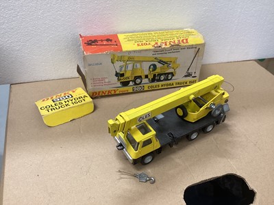 Lot 1554 - Dinky Toys Jones Fleetmaster Cantilever Crane No.970 & Coles Hydra Truck 150T No.980, both boxed (2)
