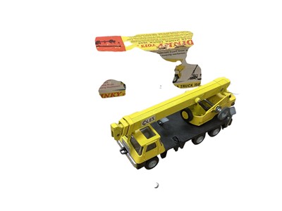 Lot 1554 - Dinky Toys Jones Fleetmaster Cantilever Crane No.970 & Coles Hydra Truck 150T No.980, both boxed (2)