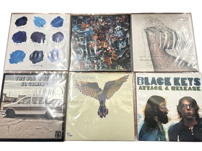 Lot 2218 - The Smiths singles box No. 04145 Limited Edition together with selection of 45's including DJ Shadow, Kate Nash, Radiohead etc - and LP's by Mudhoney, Barenaked Ladie, Sigur Ros, James...