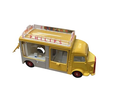 Lot 1592 - Atlas Editions Dinky Toys French Versions Philips Camionette Citroen No.587, Chasseur-Neige Unimog Mercedes Benz No.567, Rouleau Compresseur Richie's No.830 & Autobus Parisian No.29D, all bo...