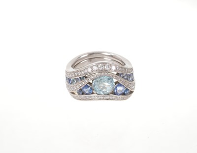 Lot 640 - Fine Aquamarine and sapphire 'Glacier' ring in platinum, by Greg Holland, purchased new in New Zealand $16,949.85