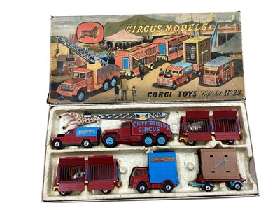 Lot 1645 - Corgi Major 2nd Issue Chipperfields Circus Models including animals (2 polar bears, 1 lion, 2 giraffes & elephant), boxed Gift Set No.23