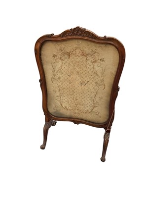 Lot 1618 - Good quality Victorian tapestry fire-screen in carved frame, 63cm wide, 100cm high