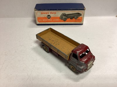 Lot 1826 - Dinky Supertoys Bedford Articulated Lorry No.521 & Guy 4-Ton Lorry No.511 and Dinky Toys Big Bedford Lorry, original boxes (worn) (3)