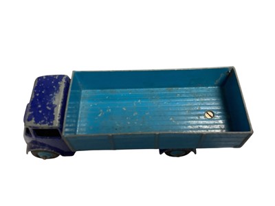 Lot 1826 - Dinky Supertoys Bedford Articulated Lorry No.521 & Guy 4-Ton Lorry No.511 and Dinky Toys Big Bedford Lorry, original boxes (worn) (3)