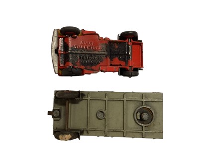Lot 1826 - Dinky Supertoys Bedford Articulated Lorry No.521 & Guy 4-Ton Lorry No.511 and Dinky Toys Big Bedford Lorry, original boxes (worn) (3)