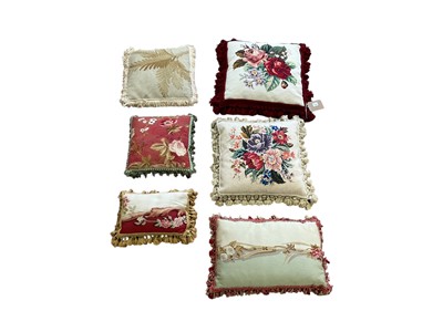 Lot 1648 - Good cushions