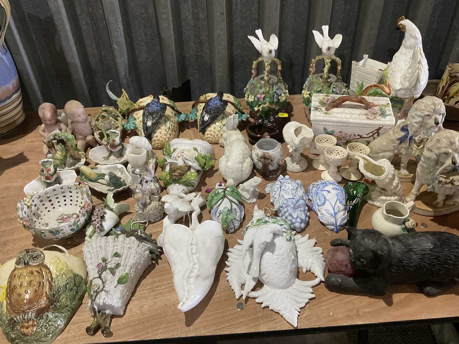 Lot 229 - Collection of Victorian porcelain novelty wall pockets and similar wares to include late 19th century continental porcelain 'frog' trinket dishes, other animal related novelty ceramics, Doulton...