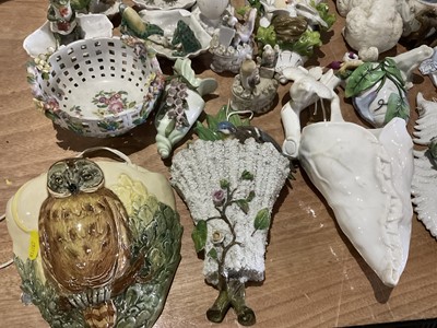 Lot 229 - Collection of Victorian porcelain novelty wall pockets and similar wares to include late 19th century continental porcelain 'frog' trinket dishes, other animal related novelty ceramics, Doulton...